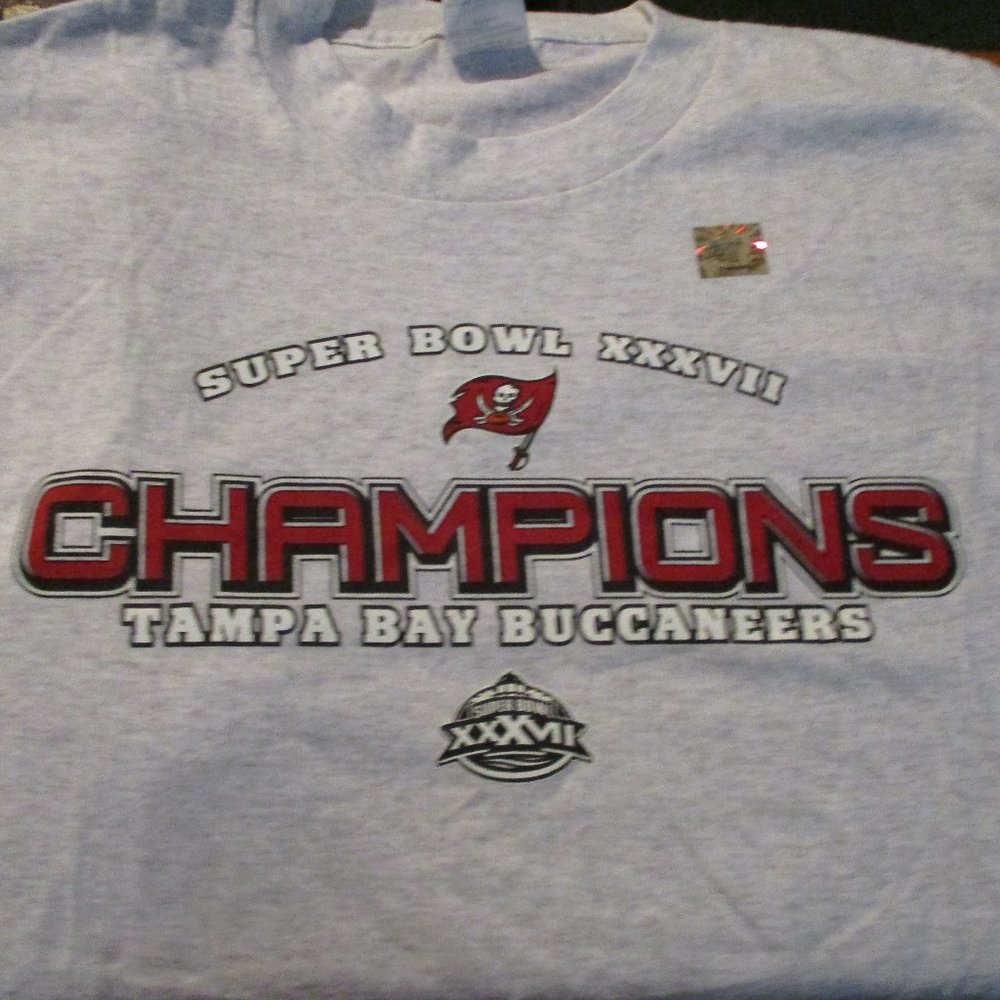 Tampa Bay Buccaneers NFL Super Bowl 37  Champions Shirt